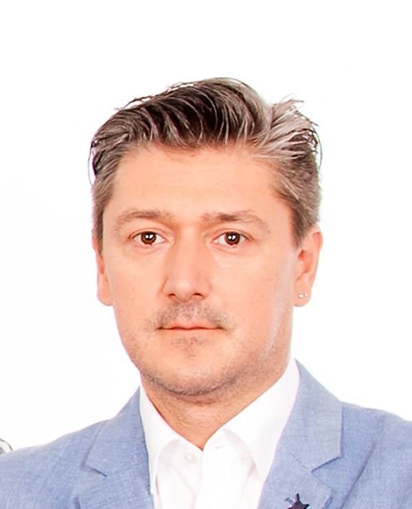 Dubravko Jagarinec, akustična gitara Dubravko Jagarinec, akustična gitara